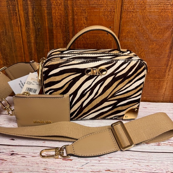 Michael Kors Handbags - MICHAEL KORS Estelle Small Trunk Crossbody